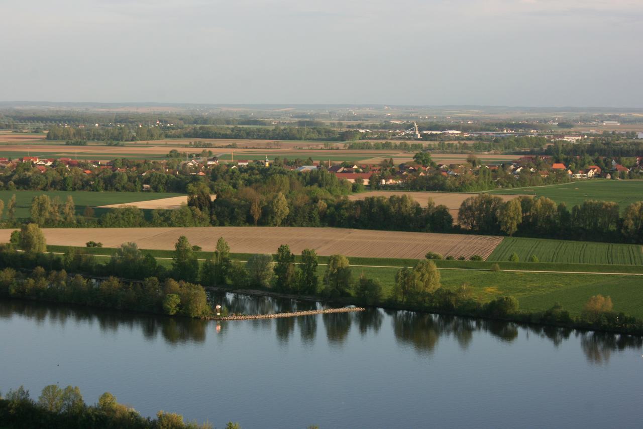 Hotel Am Donaubogen Sarching Zewnętrze zdjęcie